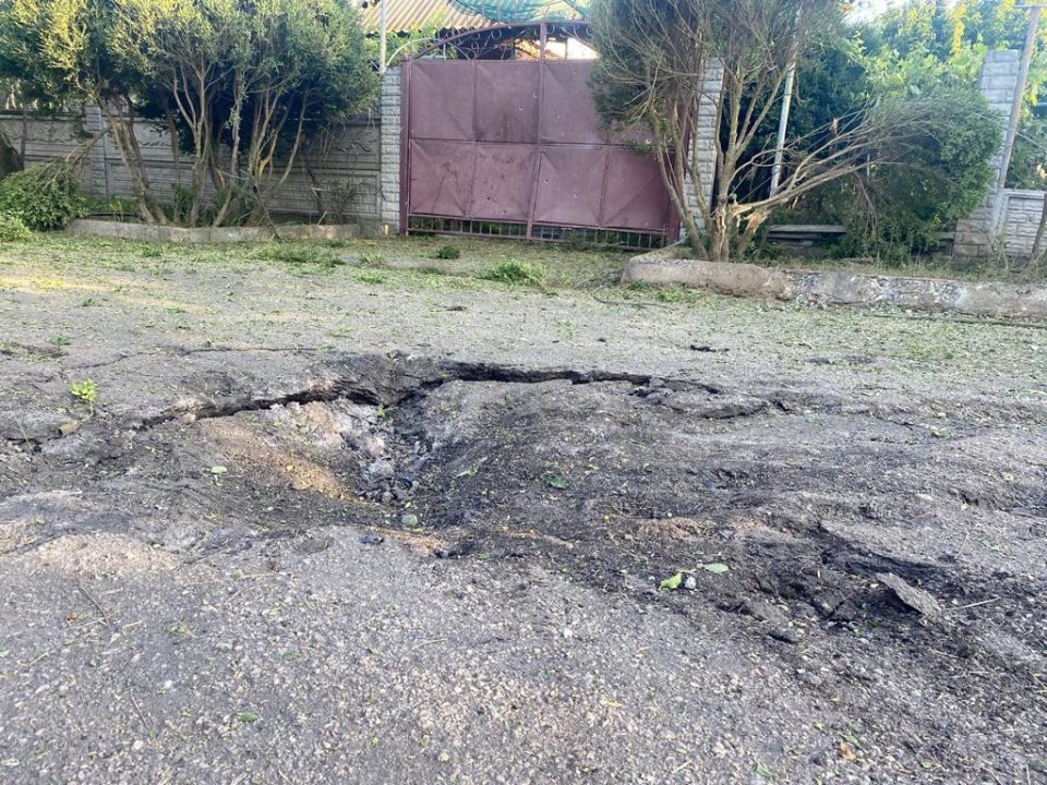 Російські окупанти обстріляли Нікопольський район: слідчо-оперативні групи фіксують наслідки влучань