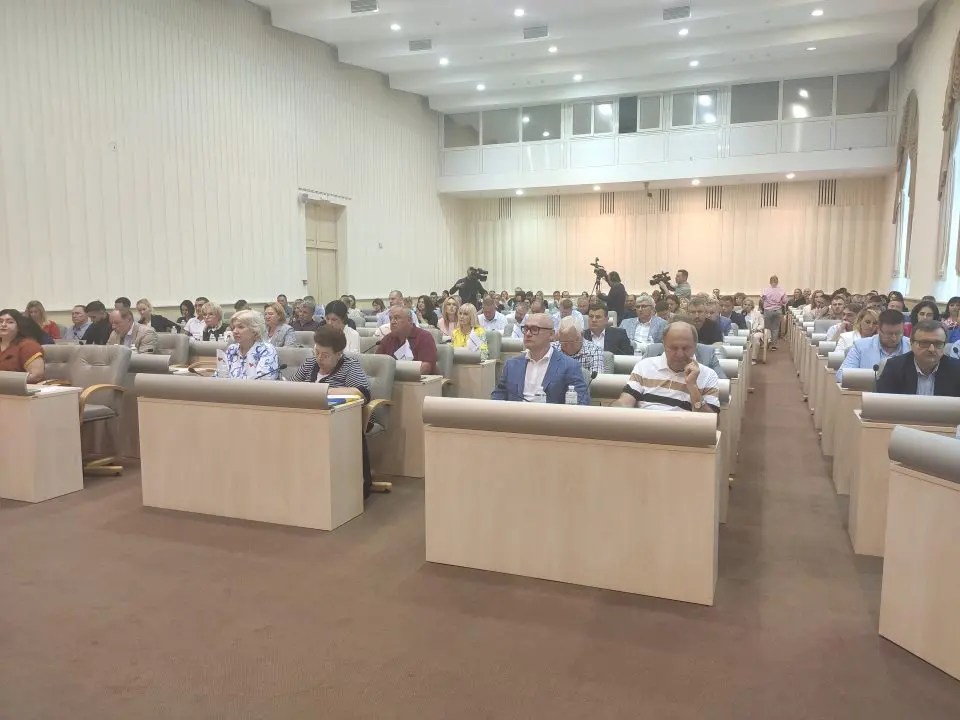 У Дніпрі перейменували академію музики ім. Глінки і Театр опери та балету - рис. 1