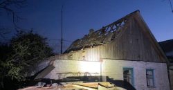 Пошкоджені будинки, газогін, є постраждалі: російські окупанти обстріляли Дніпропетровщину