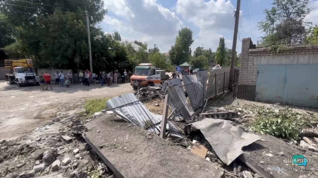 Близько 10 будинків пошкоджені: наслідки нічної ворожої атаки у Кривому Розі