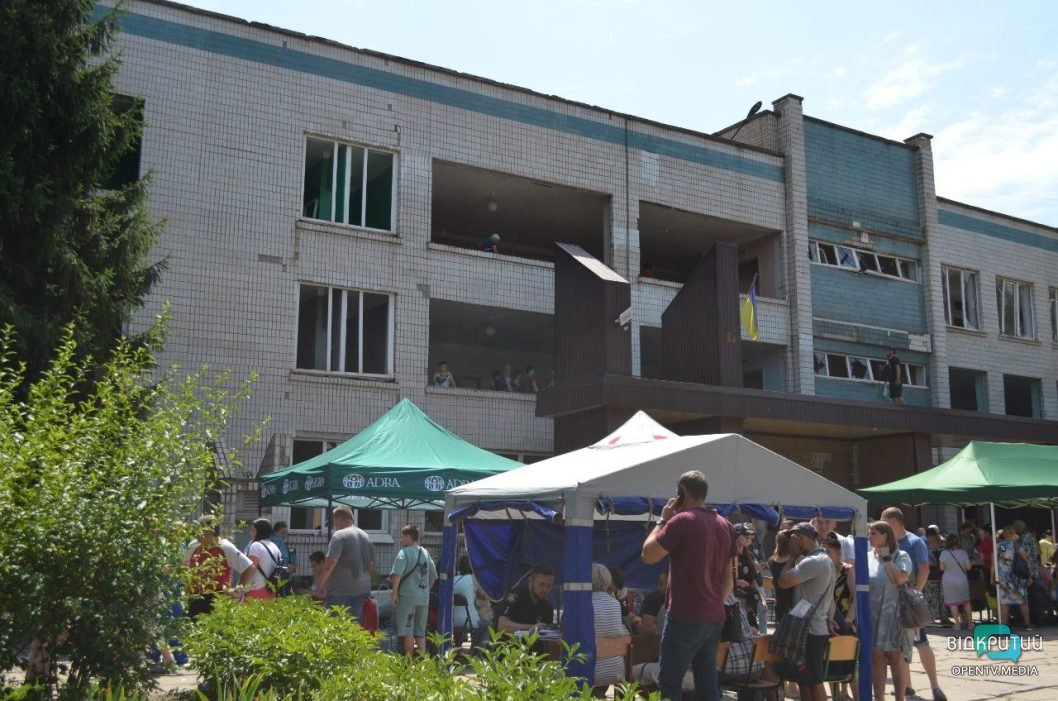 Зруйновані будинок та навчальний заклад: наслідки ракетного удару по Кривому Рогу