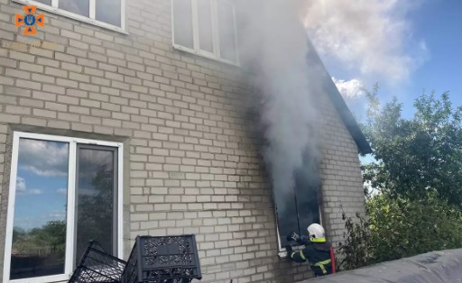 У Павлоградському районі під час пожежі постраждала дитина