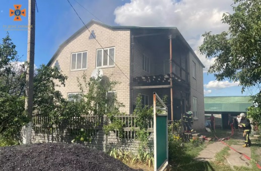 У Павлоградському районі під час пожежі постраждала дитина