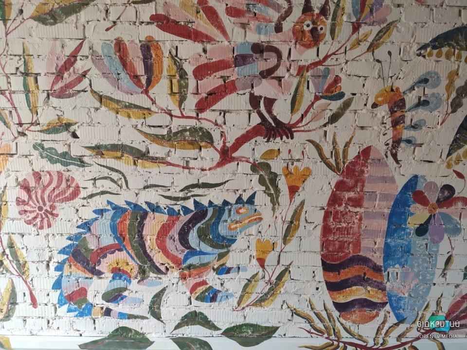 В центре Днепра появился новый фантастический мурал (ФОТО)