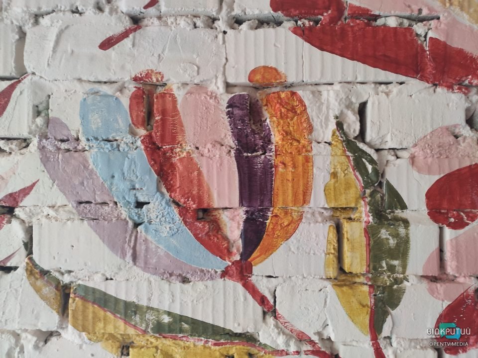 В центре Днепра появился новый фантастический мурал (ФОТО)