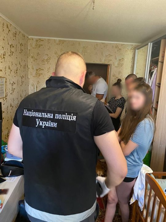 Жители Днепропетровщины вымогали деньги у волонтеров и предпринимателей Волыни