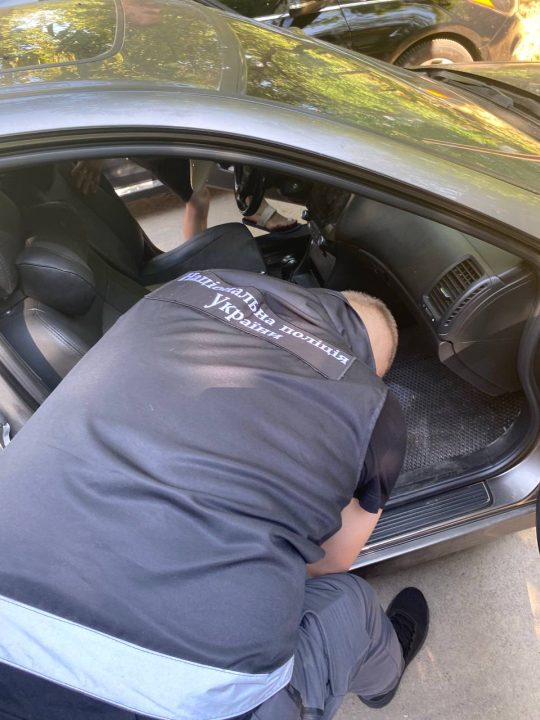 Жители Днепропетровщины вымогали деньги у волонтеров и предпринимателей Волыни