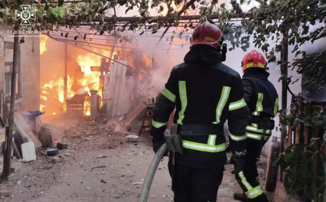 Знищена господарча споруда: у Нікополі сталася пожежа