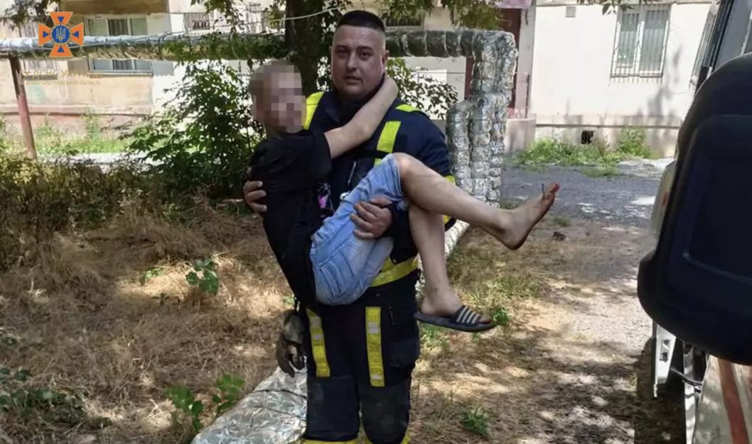 Наступив на цвях: у Кривому Розі рятувальники допомогли дитині