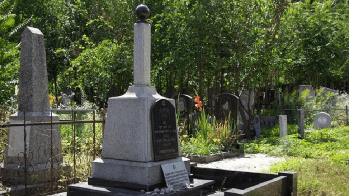 У Дніпрі почастішали випадки крадіжок на одному з міських цвинтарів