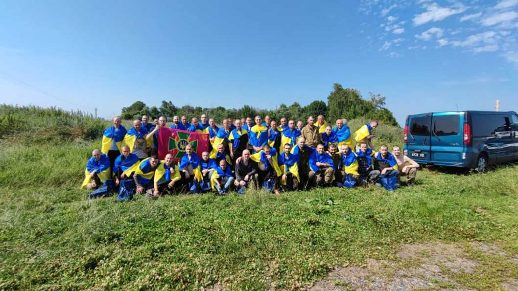 Из российского плена освободили 47 украинцев: среди них есть гражданские - рис. 1