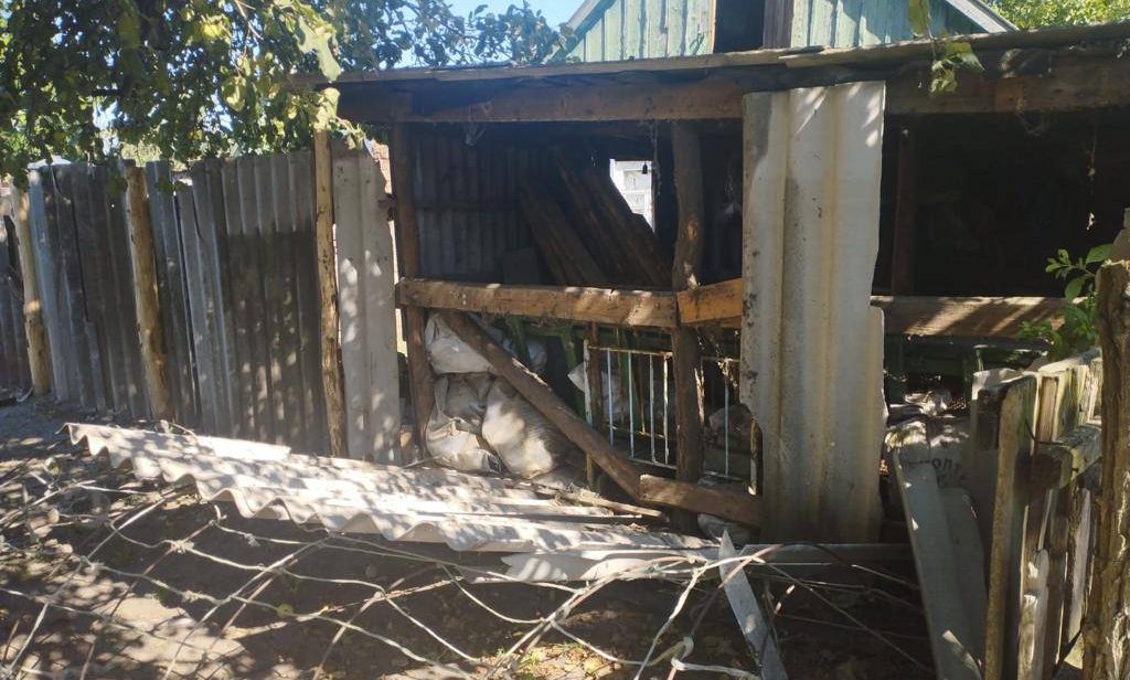 Окупанти вдарили по Дніпропетровщині: пошкоджено 3 житлових домівки