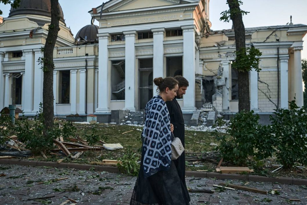 Российские оккупанты за ночь повредили 25 памяток архитектуры в историческом центре Одессы - рис. 4