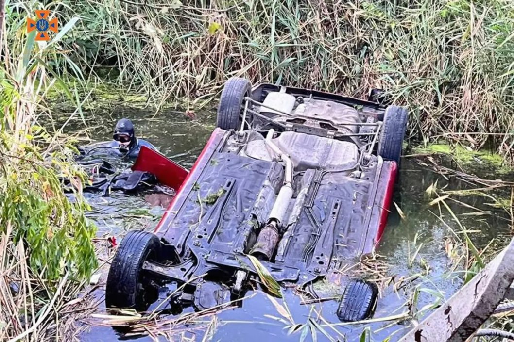 У Дніпрі легковик впав у річку: постраждало 4 людини, з них двоє дітей - рис. 3