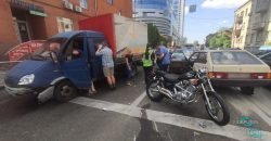 Водій «Таврія» збив мотоцикліста: перші подробиці масштабної ДТП у середмісті Дніпра