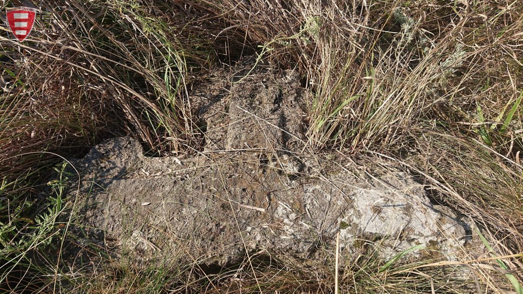 На Дніпропетровщині знайшли два старовинних хрести