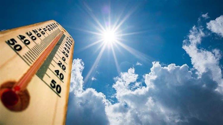 Ледве не побили рекорд: мешканців Дніпра продовжує вимотувати аномальна спека