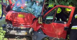 Деблокували з пошкодженої автівки: на Дніпропетровщині сталася аварія