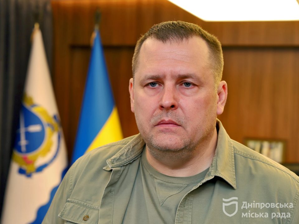 Під час сесії міськради лікарям вручили почесні нагороди від мешканців Дніпра - рис. 1