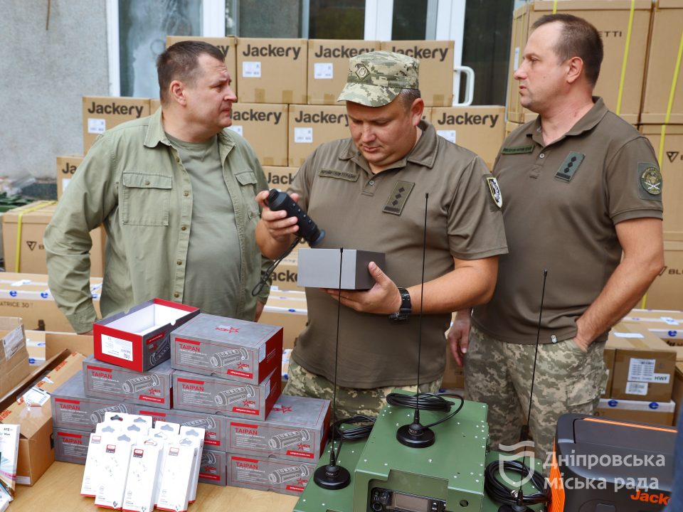 «Необхідна техніка для Збройних Сил»: військові показали нову партію устаткування від Дніпра - рис. 6