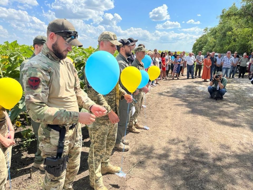 На Днепропетровщине открыли памятник Герою Украины летчику Александру Кукурбе