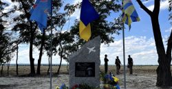 На Днепропетровщине открыли памятник Герою Украины летчику Александру Кукурбе - рис. 18