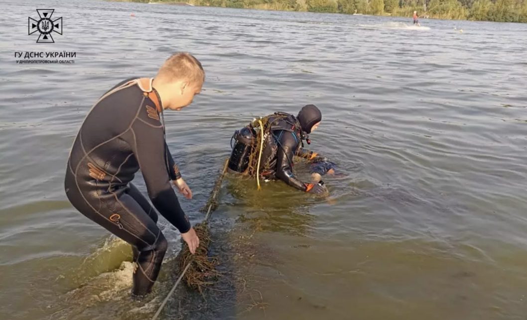 Знайшли на відстані 20 метрів від берега: у Дніпрі втопився чоловік