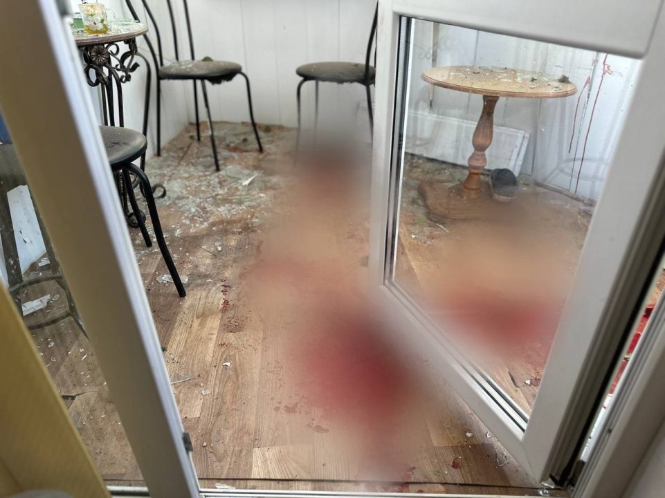 Оккупанты обстреляли медучреждение в Херсоне: погиб врач, ранена медсестра - рис. 2