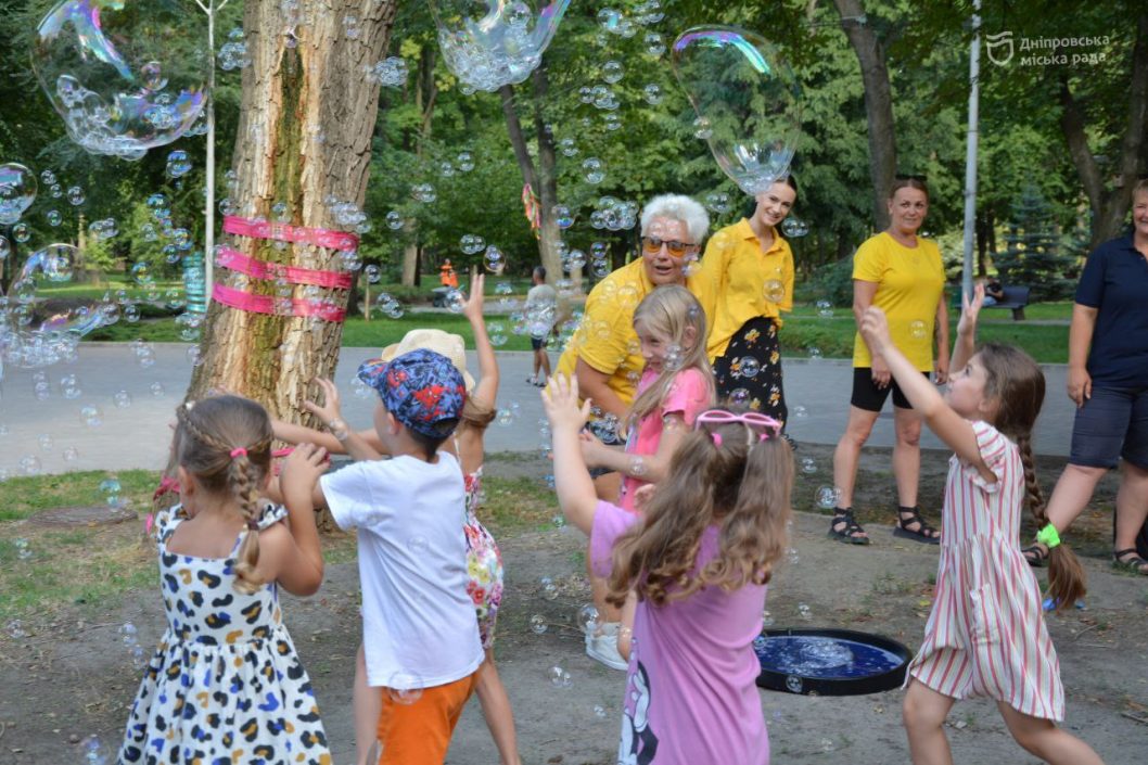 У парках Дніпра регулярно організовують дозвілля для дітей та їх батьків - рис. 4