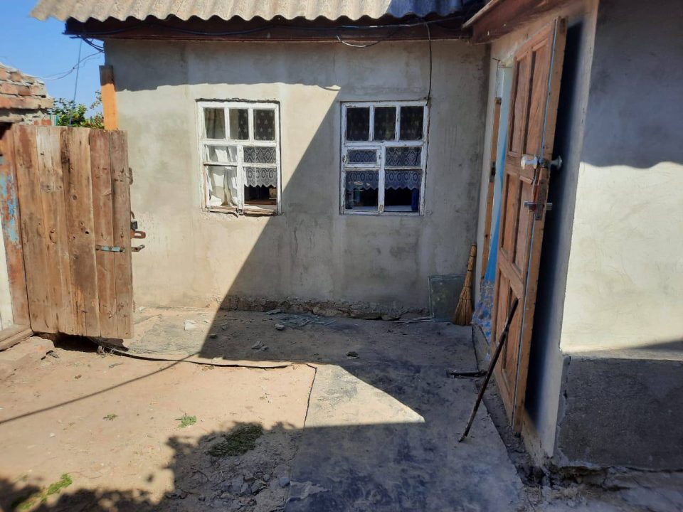 Окупанти обстріляли Дніпропетровщину: пошкоджені будинки та лінії електропередач - рис. 1