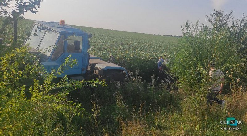 Зіштовхнулися KIA та Mercedes: подробиці аварії на трасі Дніпро-Кривий Ріг