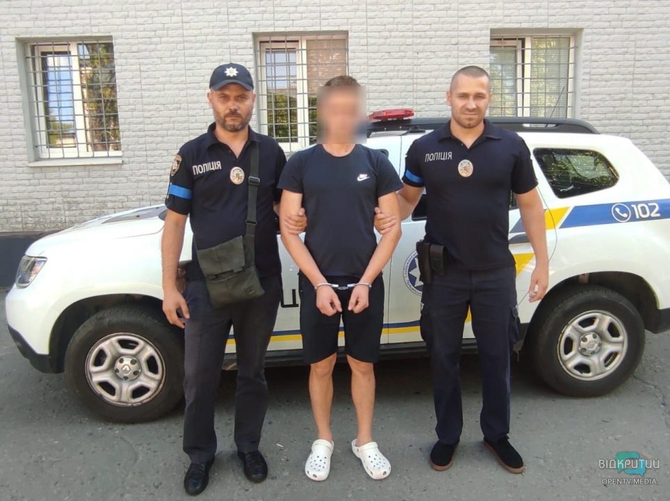 Вбив 70-річну родичку заради грошей: на Дніпропетровщині затримали зловмисника