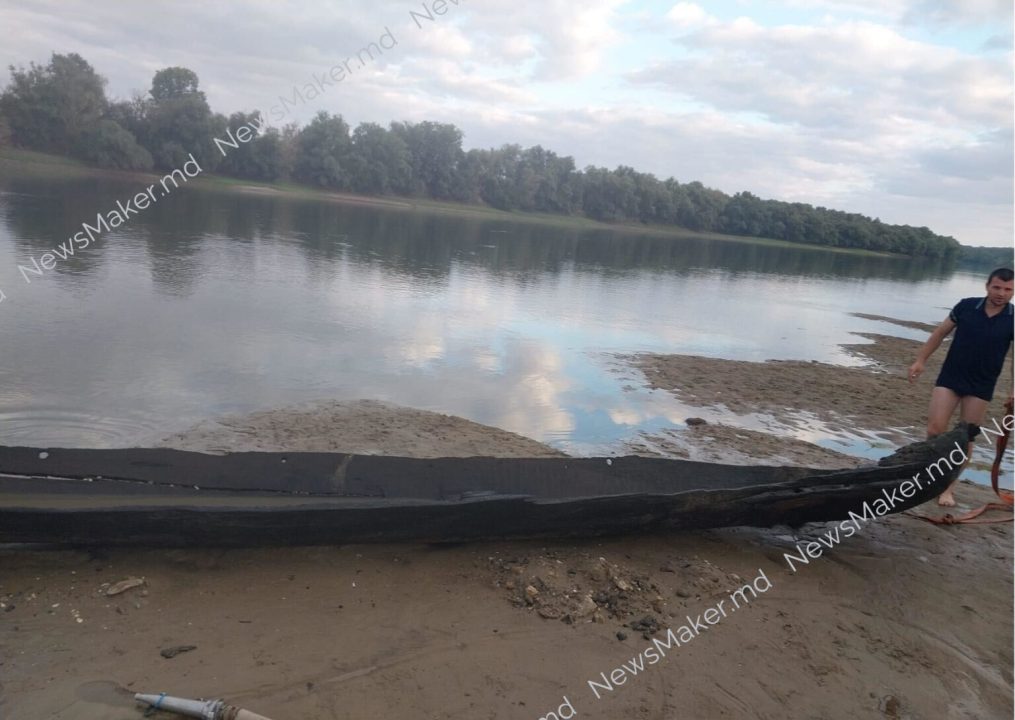 У Молдові знайшли старовинний човен, вік якого може сягяти кілька сотень років