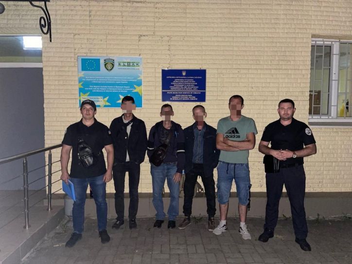 В Днепропетровской области незаконно проживали двое россиян: их ждет депортация - рис. 1