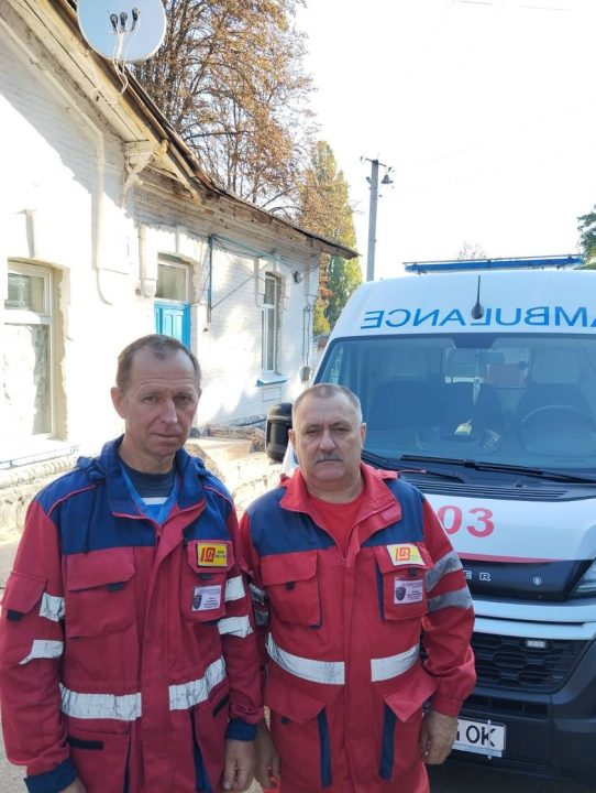 "Дістали з того світу": на Дніпропетровщині врятували мотоцикліста після аварії - рис. 1