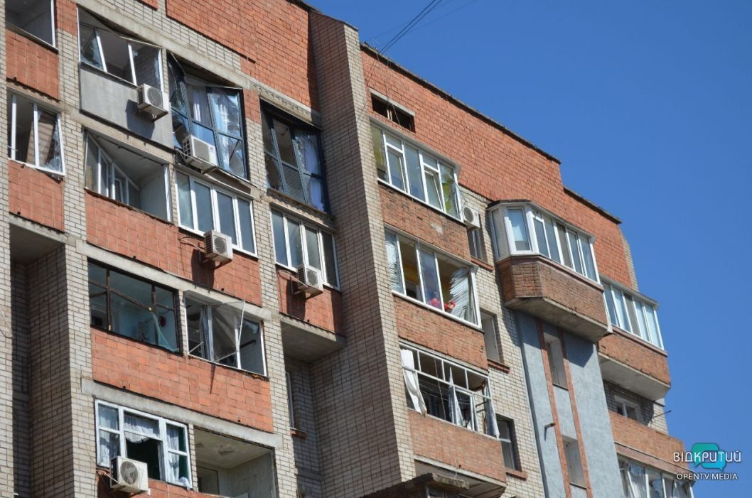 73 постраждалих, понівечено 62 будинки: у Кривому Розі вивезли 210 тонн зруйнованих конструкцій