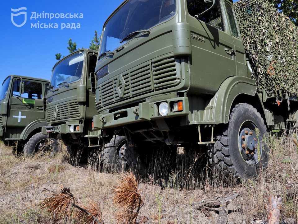 Дніпро відправив Силам оборони пересувні майстерні з обладнанням для ремонту техніки - рис. 1