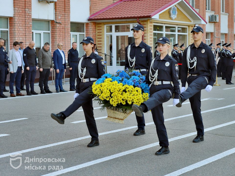 У Дніпрі курсанти Університету внутрішніх справ склали присягу працівника Нацполіції - рис. 9