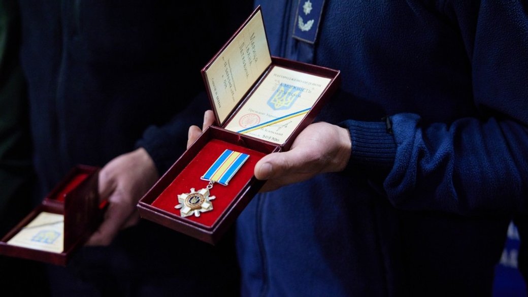 Військовослужбовців з Дніпропетровщини посмертно відзначили державними нагородами