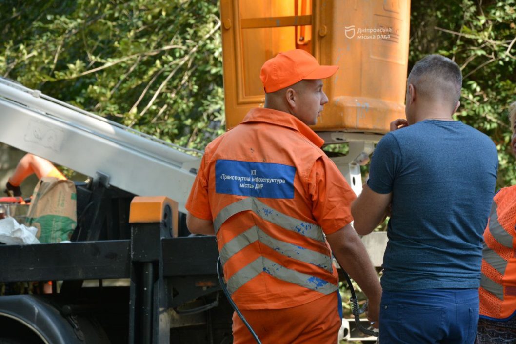 У Дніпрі до нового навчального року оновили ще 120 пішохідних переходів - рис. 2
