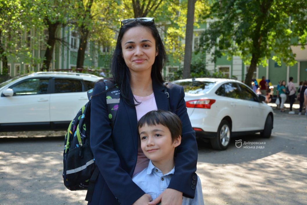 У Дніпрі до нового навчального року оновили ще 120 пішохідних переходів - рис. 1