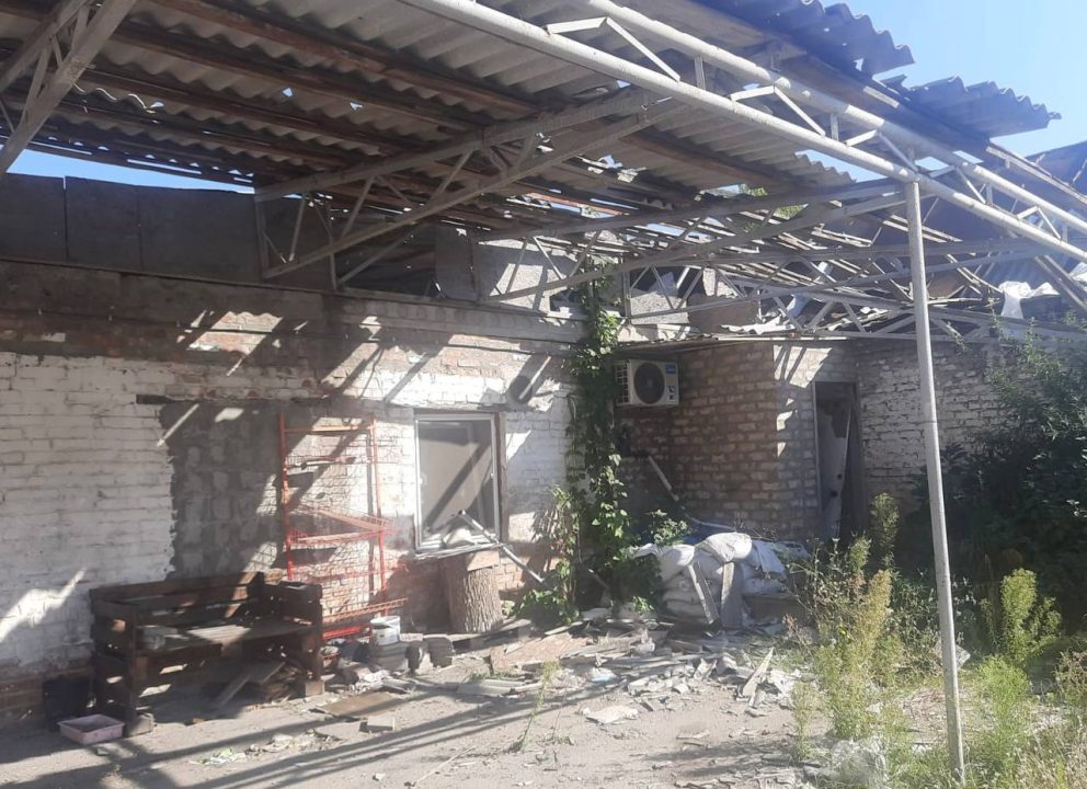 Росіяни атакували Нікополь з безпілотника: пошкоджено житловий будинок - рис. 2