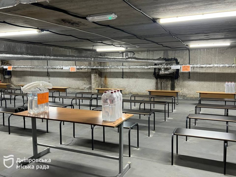 У Дніпрі організували підвіз школярів до віддалених навчальних закладів - рис. 6