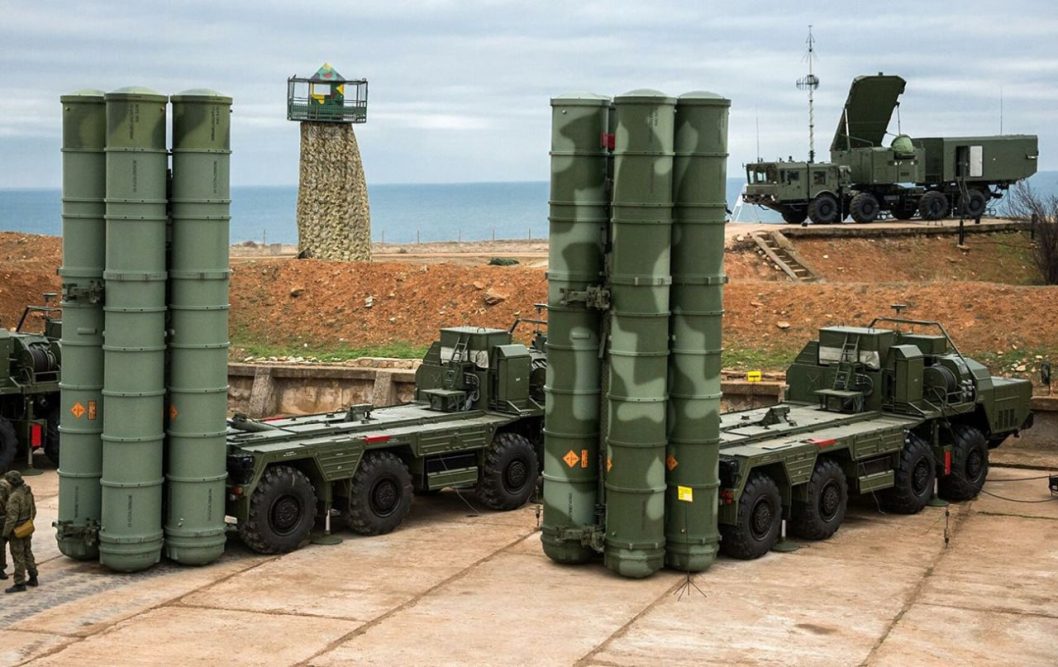 Бавовна в оккупированном Крыму: ВСУ уничтожили российский комплекс ПВО стоимостью более миллиарда долларов - рис. 1