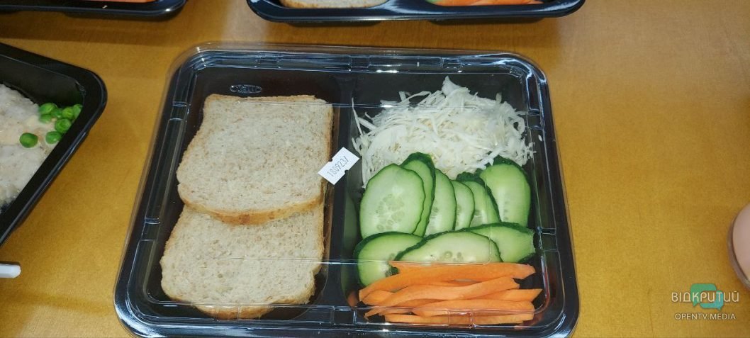 Скандал зі шкільним харчуванням: в навчальних закладах Дніпра презентували оновлене меню