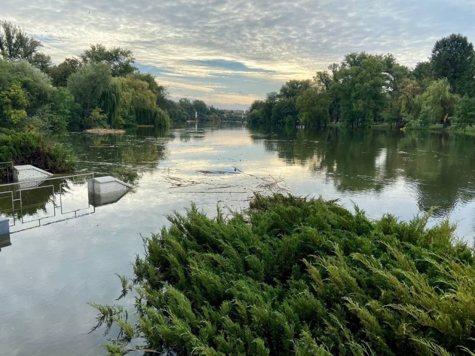 Річниця ракетного удару по дамбі у Кривому Розі: голова Ради оборони про ліквідацію наслідків теракту