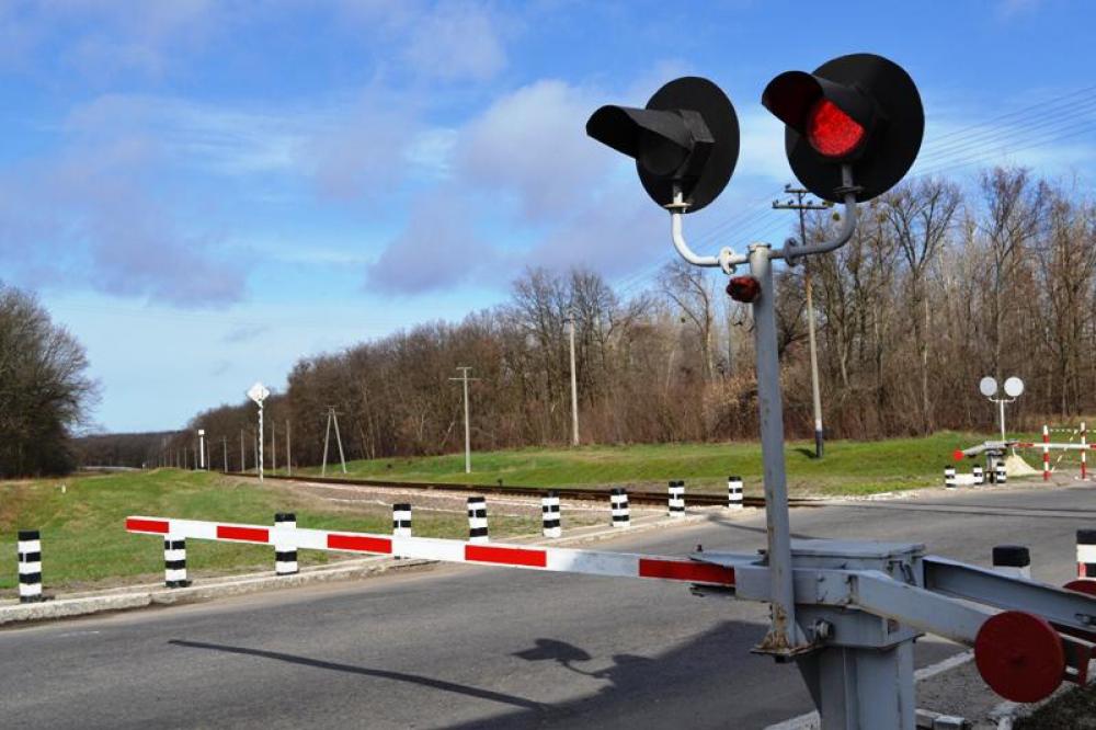 На Дніпропетровщині автівка потрапила під потяг