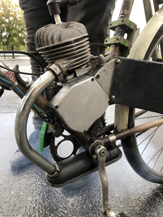 У дніпровському музеї "Машини Часу" дали нове життя велосипеду "Україна" з двигуном Д-6 (Фото)