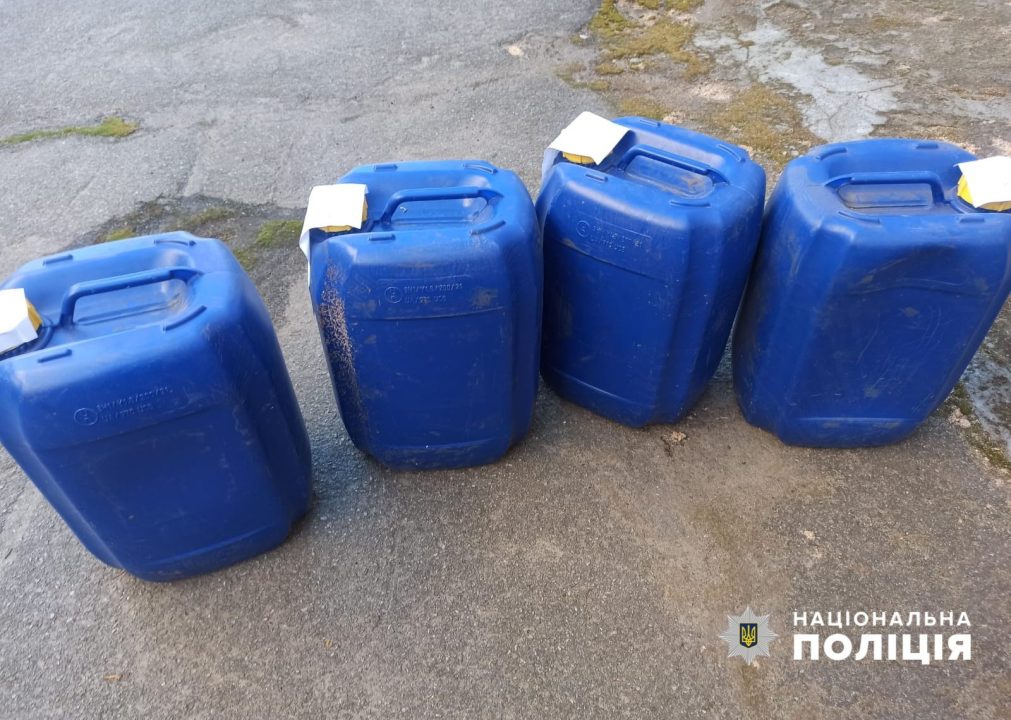 На Дніпропетровщині два чоловіки обкрадали фермерів