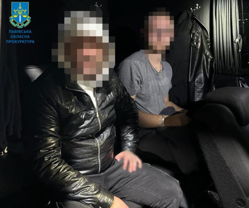 Житель Дніпропетровщини намагався незаконно перевезти за кордон військовозобов’язаних чоловіків